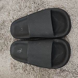 NOBO Black Slides